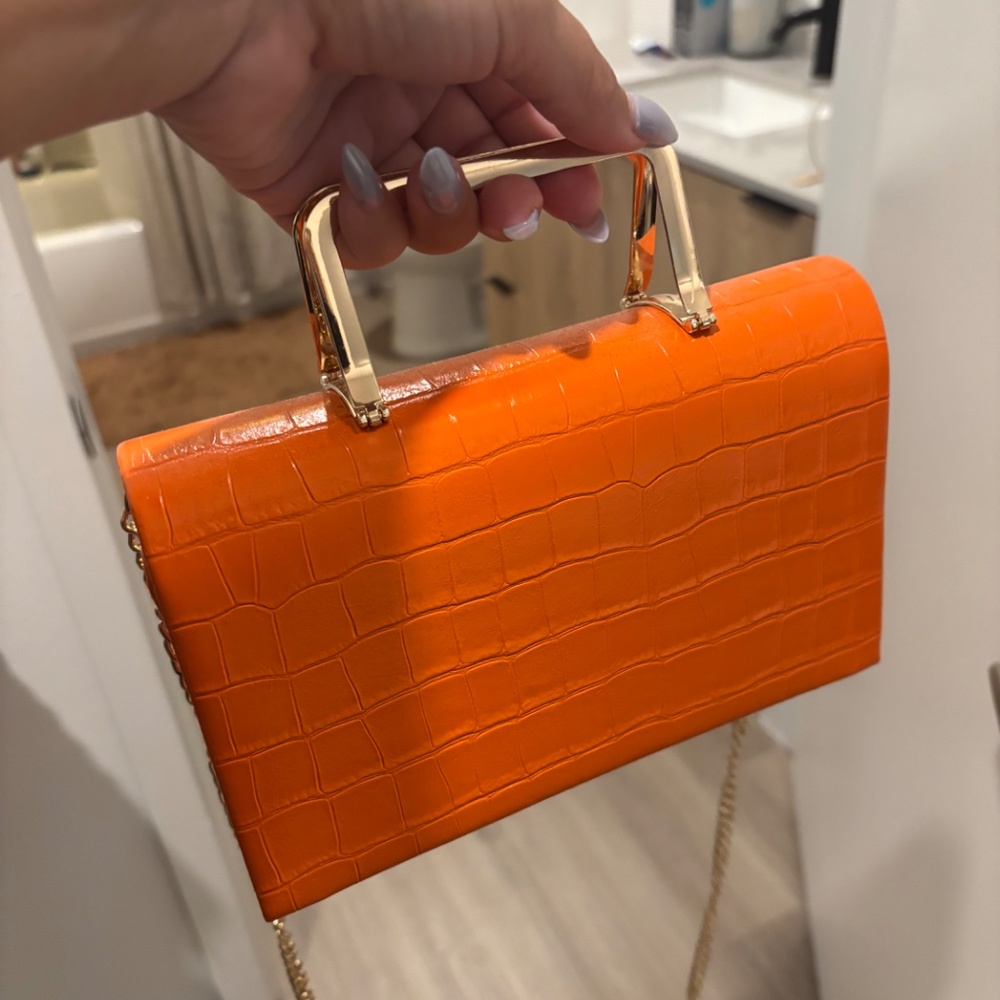 Purse - Picture 2 of 4